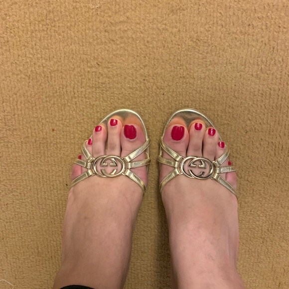 Golden Gucci heels - Picture 2 of 6
